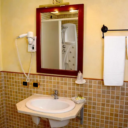 Dimora Storica Antica Hostelleria Hotel 3*